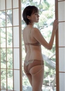 【画像40枚】比嘉愛未(37歳)、若さと色気が混ざり合ってエロすぎる🧐