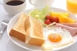 【画像】朝から豪華な食事!
