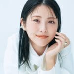【画像】浜辺美波さん、ノースリーブが似合う華奢ボディだった