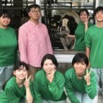 【画像】ホルスタイン牛さん、少々お乳がデカすぎる