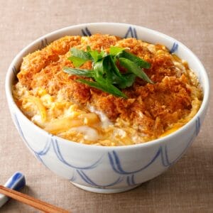 【画像】取り調べ室のカツ丼 実在したwywywyywywywywy
