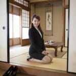 【画像】こんな女上司と出張で相部屋になったら?
