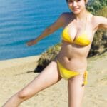 【朗報】現役看護師さん(28)、グラドル顔負けのグラビアを披露してしまう